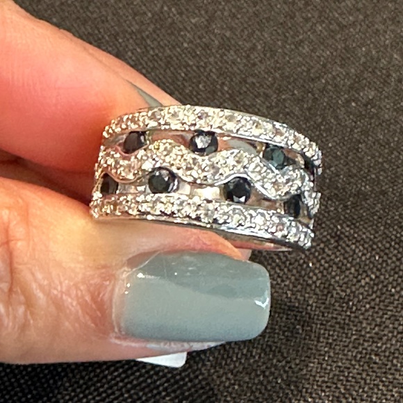 Beautiful Triple Row Sapphire & Diamond Ring - Picture 1 of 12